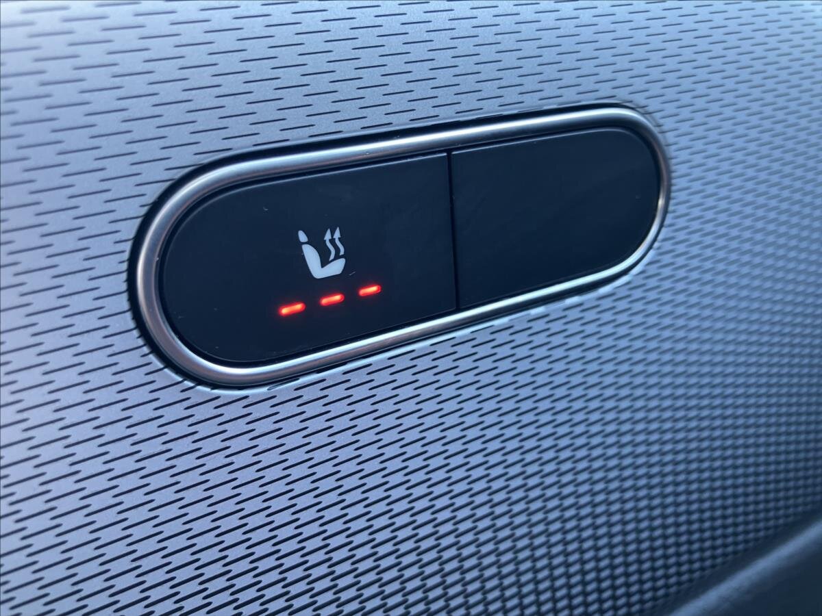 Mercedes-Benz Třídy B Hatchback 1,3 l 100 kw