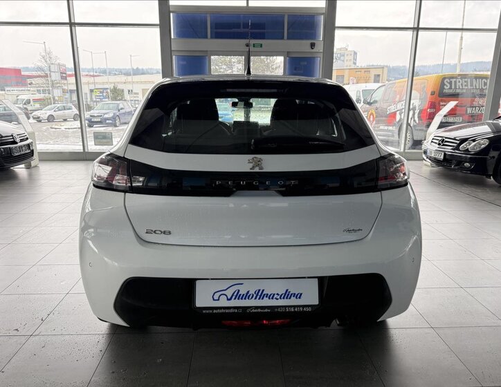 Peugeot 208 Hatchback 1,2 l 74 kw
