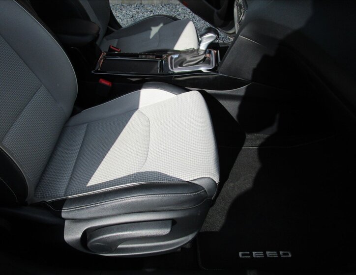 KIA Ceed Hatchback 1,4 l 103 kw