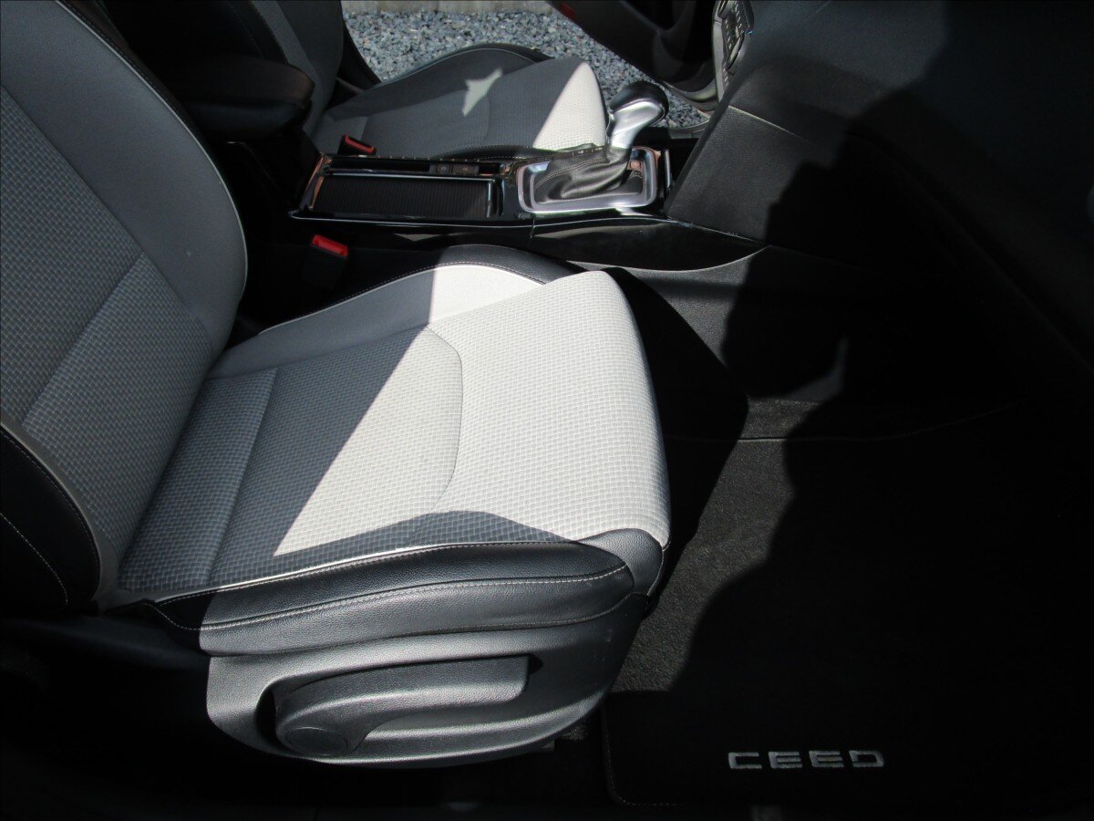 KIA Ceed Hatchback 1,4 l 103 kw