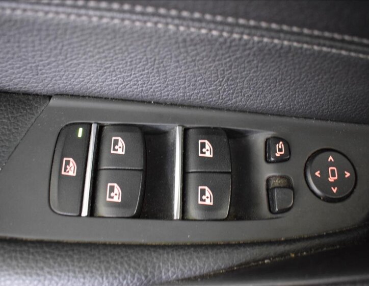 BMW Řada 5 Sedan / Limuzína 3,0 l 195 kw