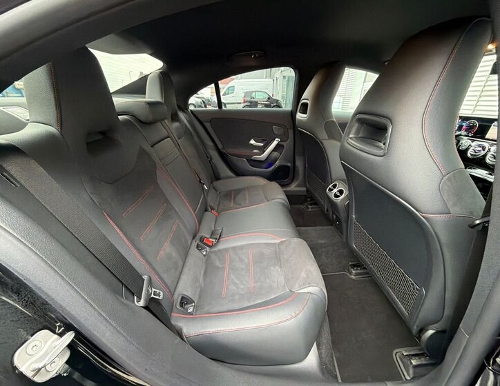 Mercedes-Benz CLA Sedan / Limuzína 2,0 l 110 kw