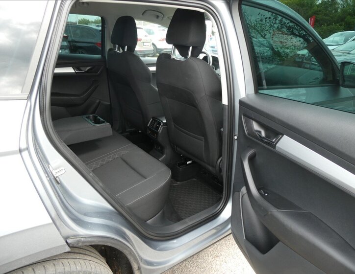Škoda Karoq SUV / Terénní 2,0 l 110 kw