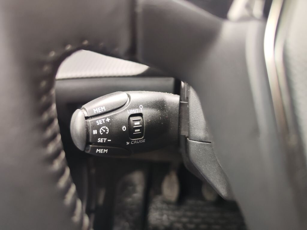 Peugeot 2008 SUV 1,2 l 96 kw