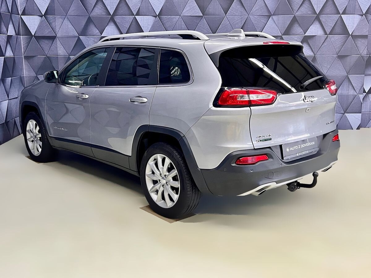 Jeep Cherokee SUV / Terénní 2,0 l 125 kw