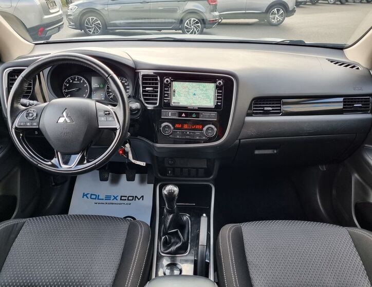 Mitsubishi Outlander 13