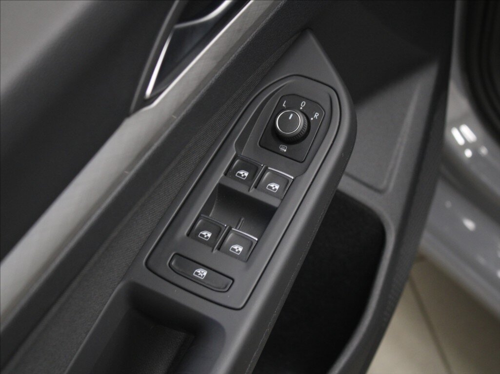 Volkswagen Golf Hatchback 999,0 81 kw