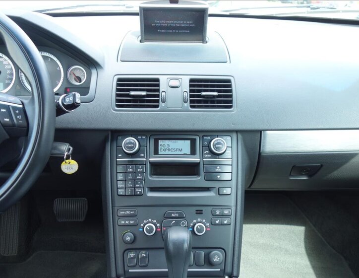 Volvo XC90 SUV 2,4 l 147 kw