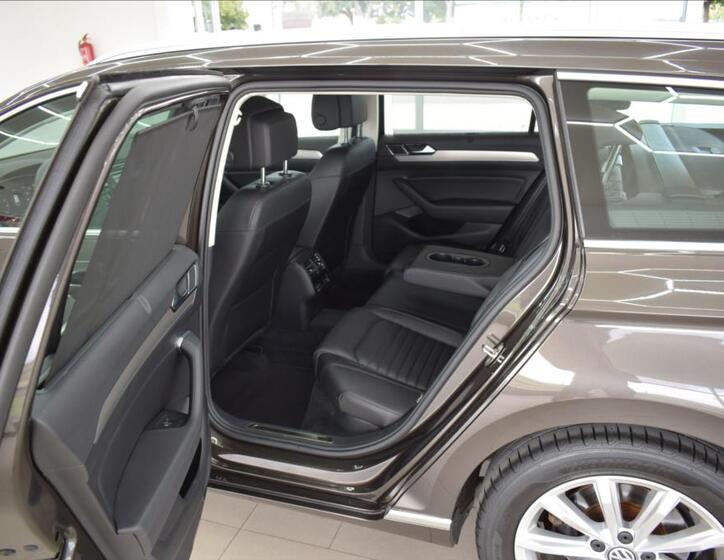 Volkswagen Passat 11