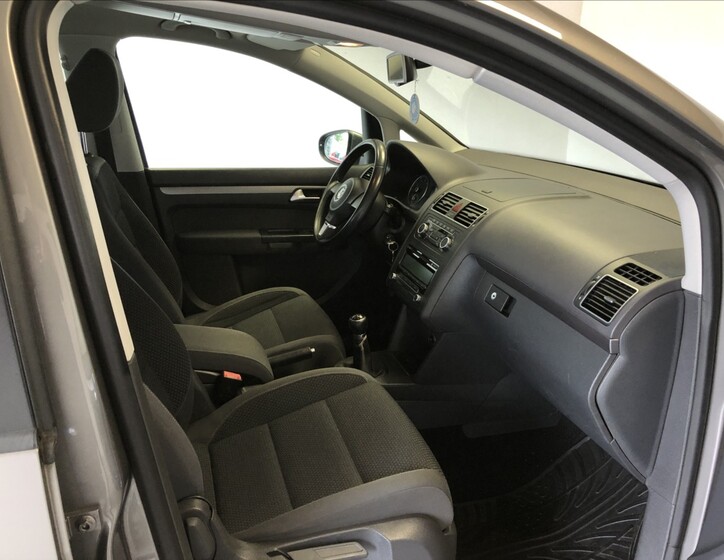 Volkswagen Touran 12