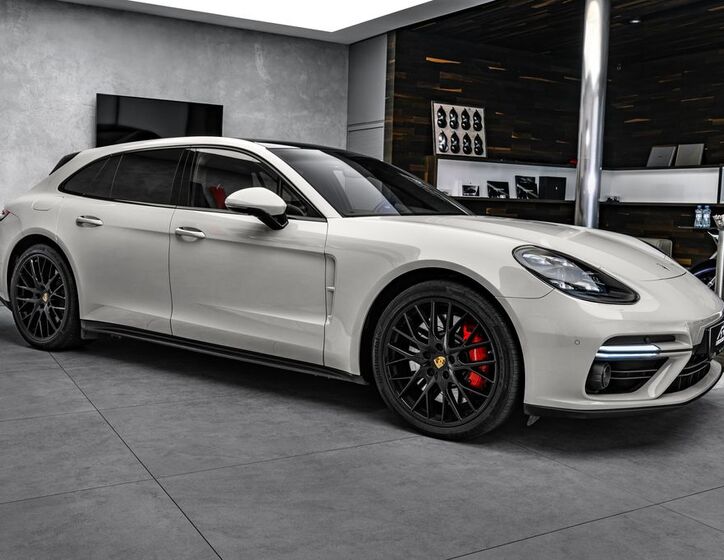 Porsche Panamera 4