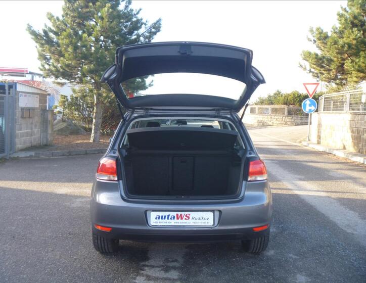 Volkswagen Golf 21