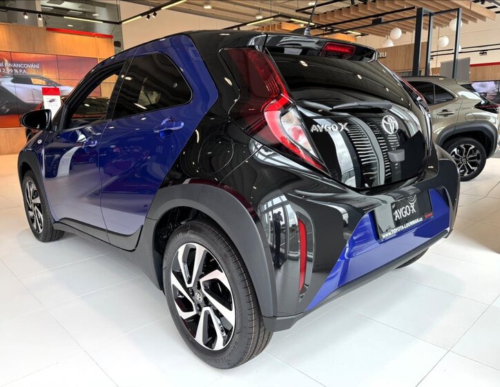 Toyota Aygo Hatchback 1,0 l 53 kw