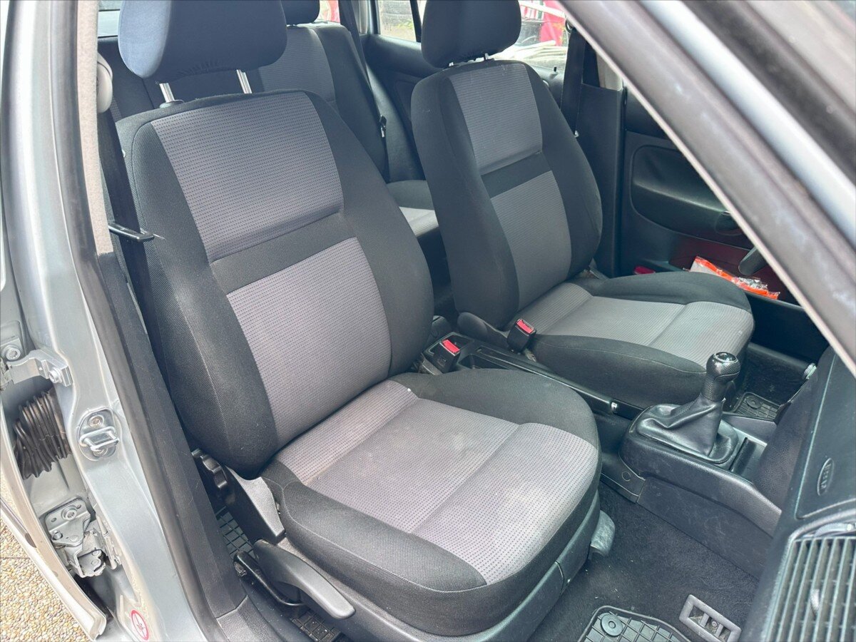 Volkswagen Golf Kombi 1,4 l 55 kw