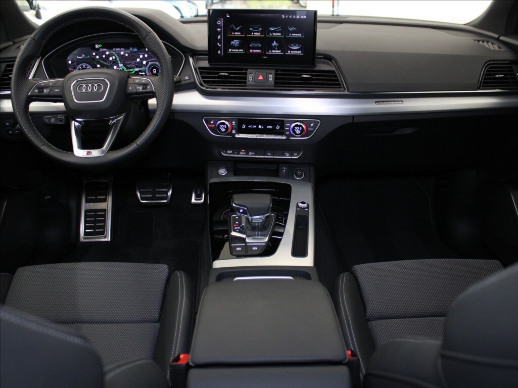 Audi Q5 SUV 2,0 l 150 kw