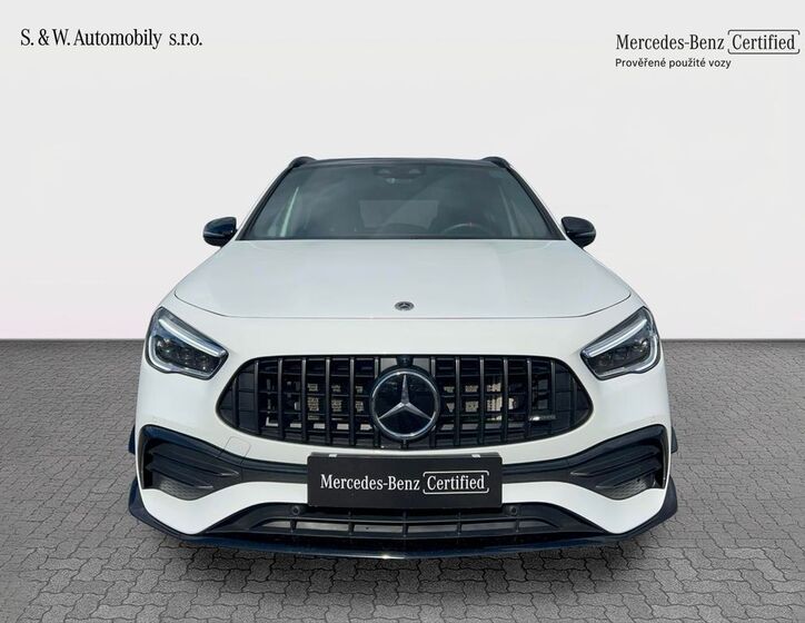 Mercedes-Benz GLA 2