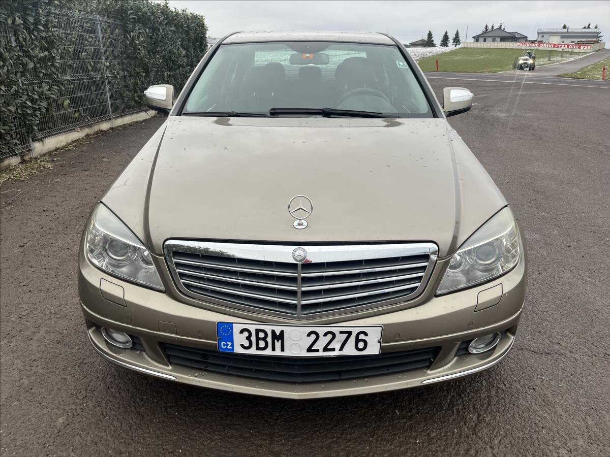 Mercedes-Benz Třídy C Sedan / Limuzína 3,0 l 170 kw