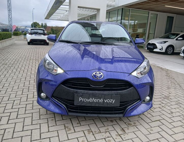 Toyota Yaris 9