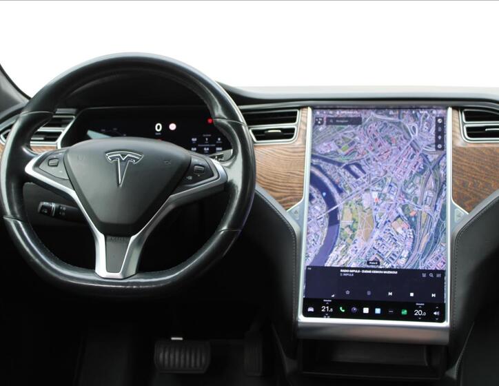 Tesla Model S 17
