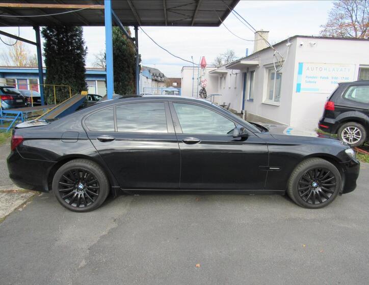 BMW Řada 7 8
