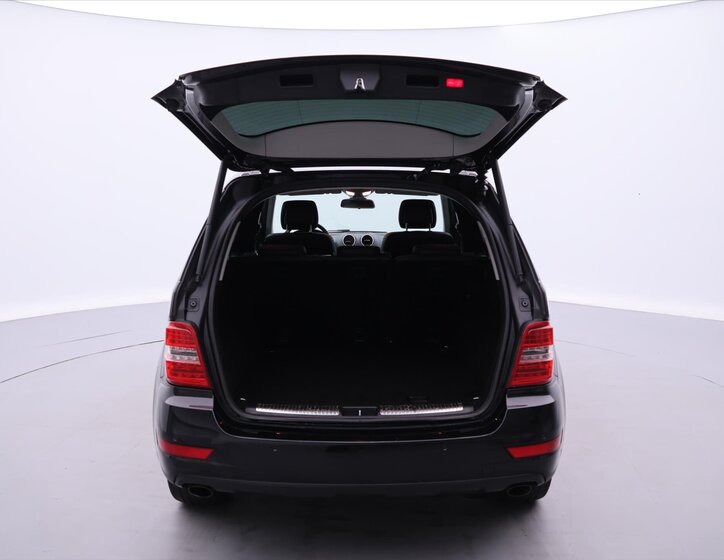 Mercedes-Benz Třídy M 9