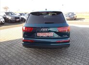Audi Q7 10
