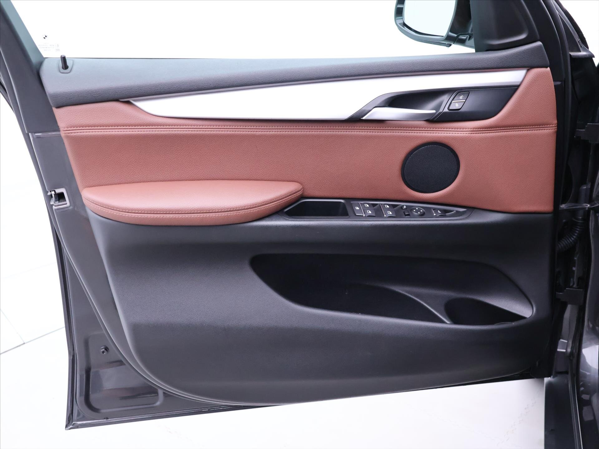 BMW X5 SUV / Terénní 3,0 l 230 kw