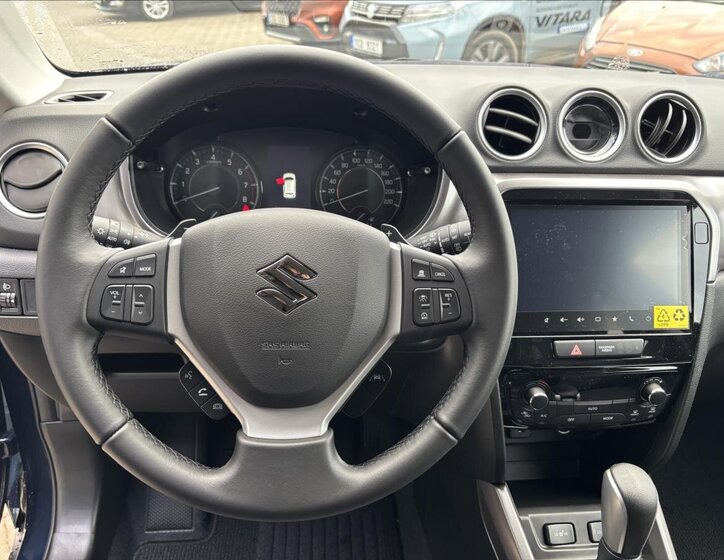 Suzuki Vitara SUV 1,4 l 81 kw