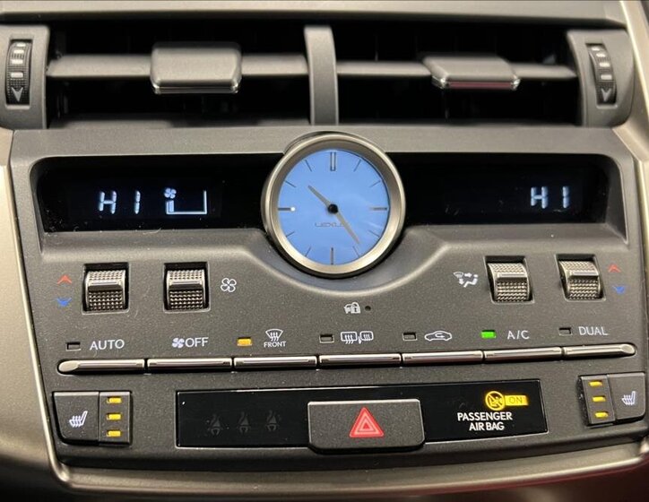 Lexus NX 300h SUV / Terénní 2,5 l 145 kw