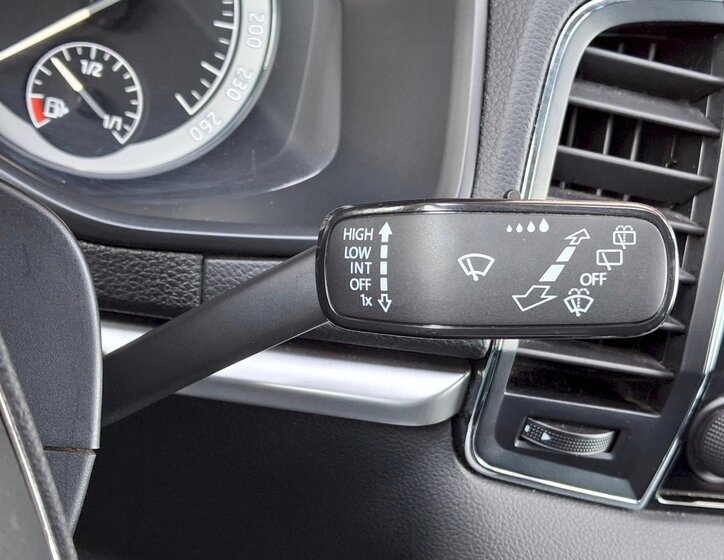 Škoda Karoq SUV / Terénní 1,5 l 110 kw