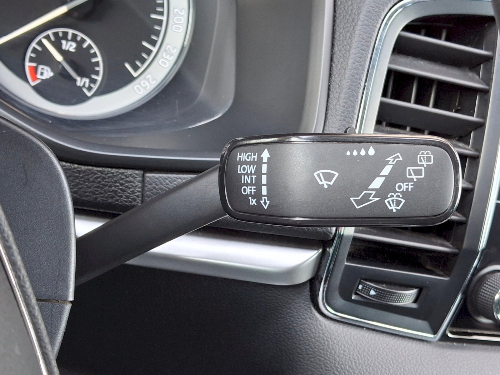 Škoda Karoq SUV / Terénní 1,5 l 110 kw