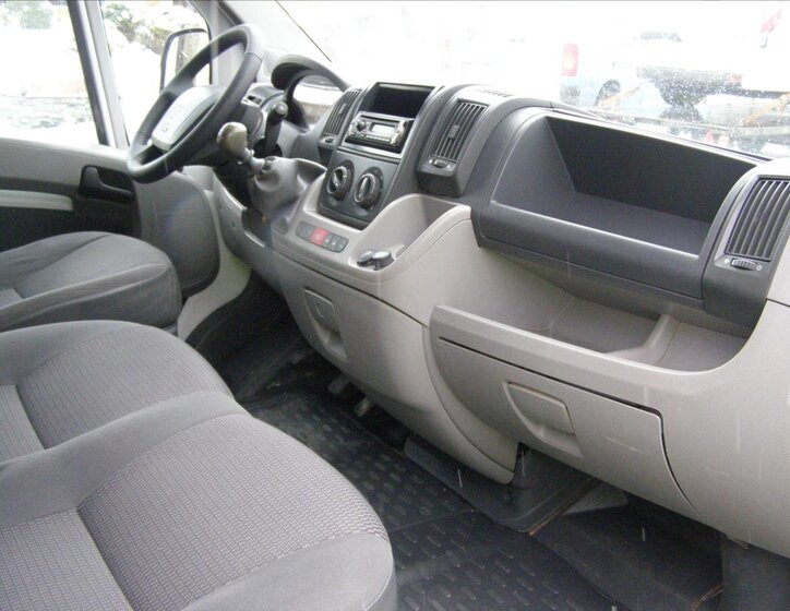 Peugeot Boxer Valník 2,2 l 88 kw
