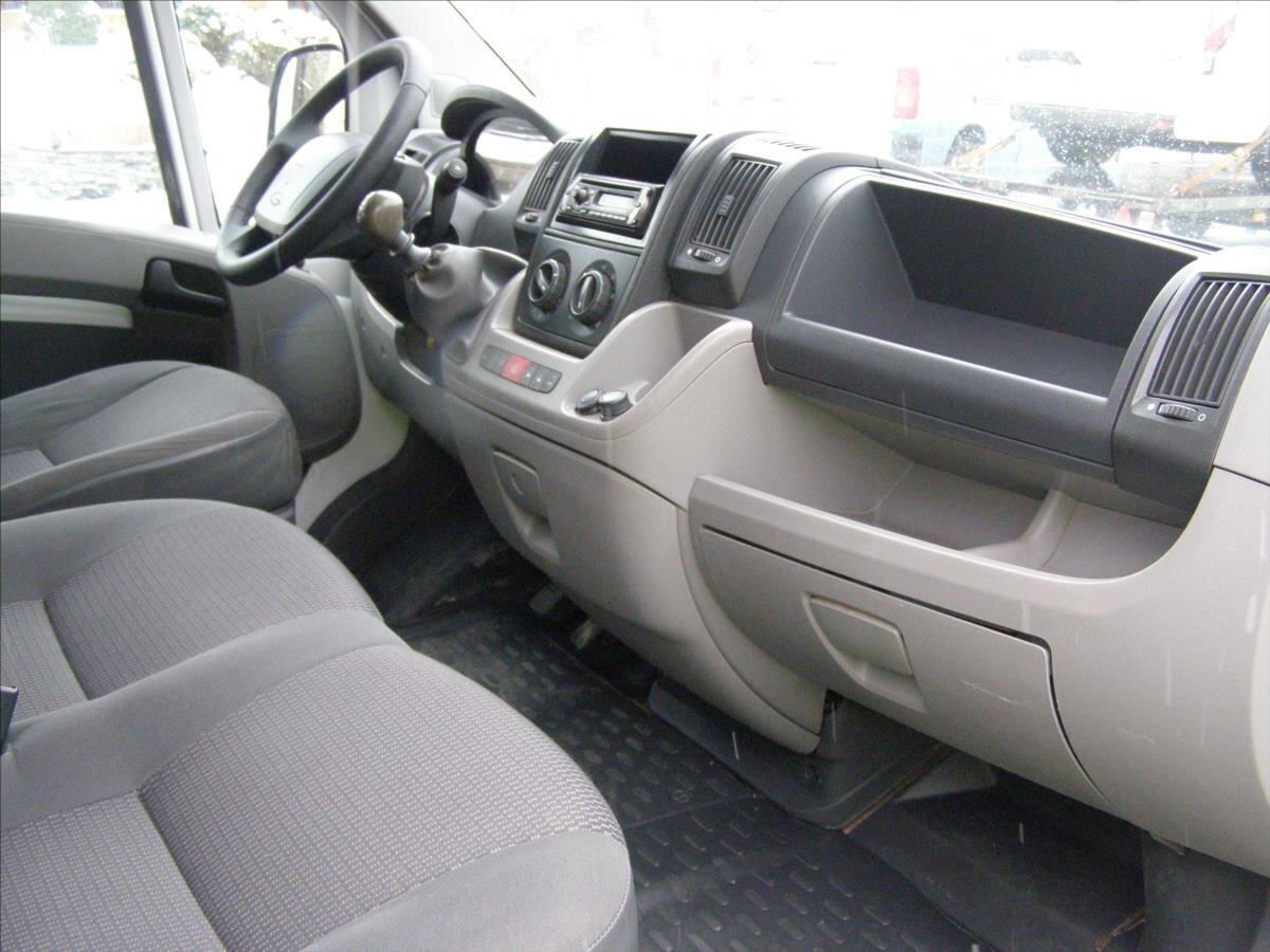 Peugeot Boxer Valník 2,2 l 88 kw