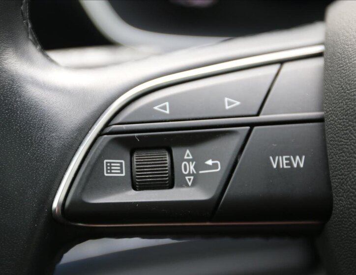 Audi Q3 SUV 2,3 l 137 kw