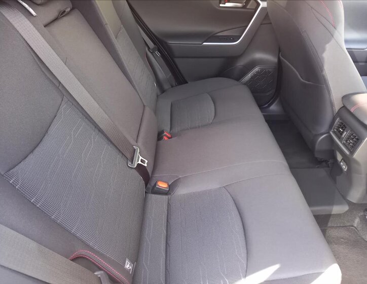 Toyota RAV4 SUV / Terénní 2,5 l 136 kw