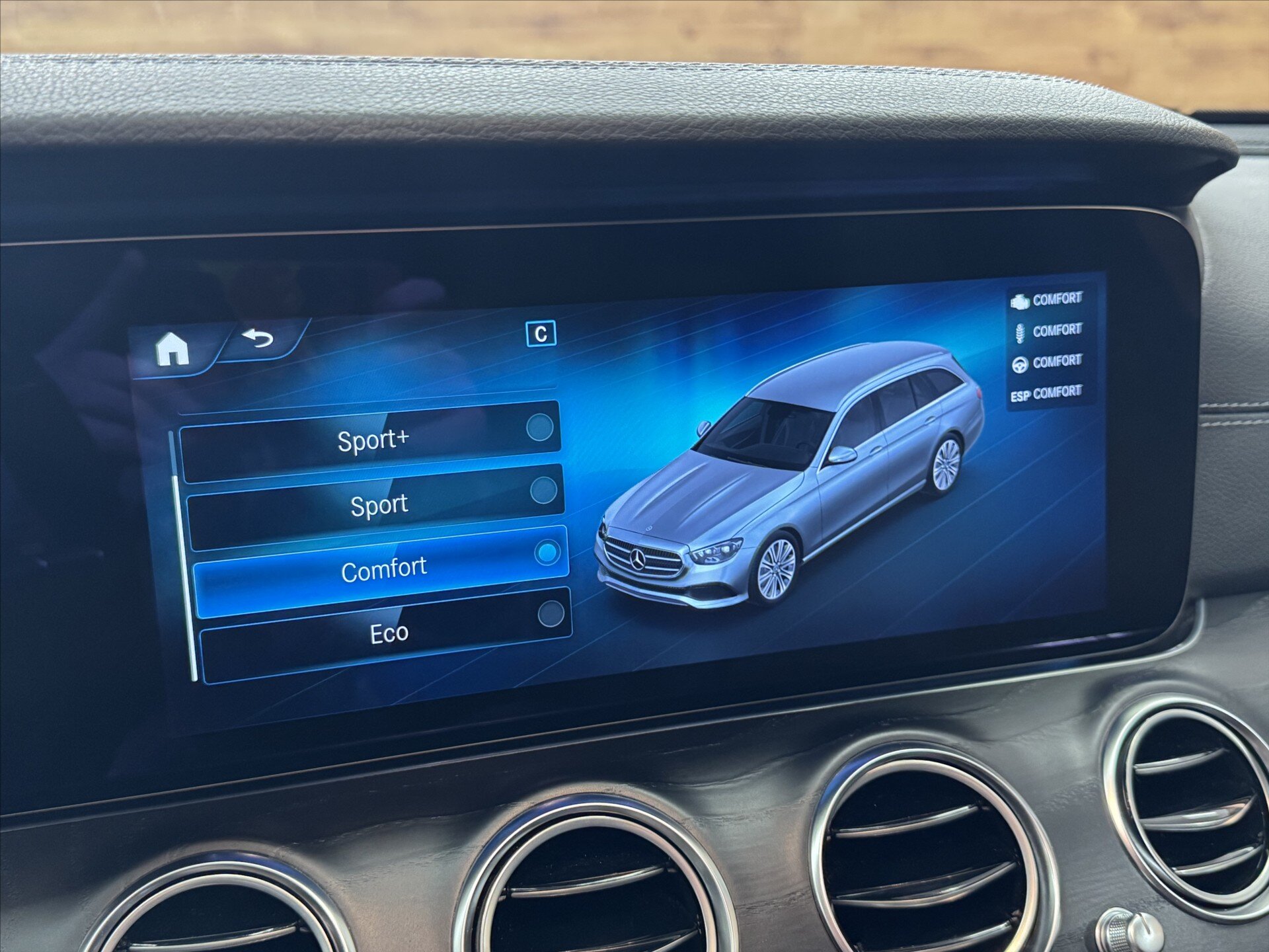 Mercedes-Benz Třídy E Kombi 2,9 l 243 kw