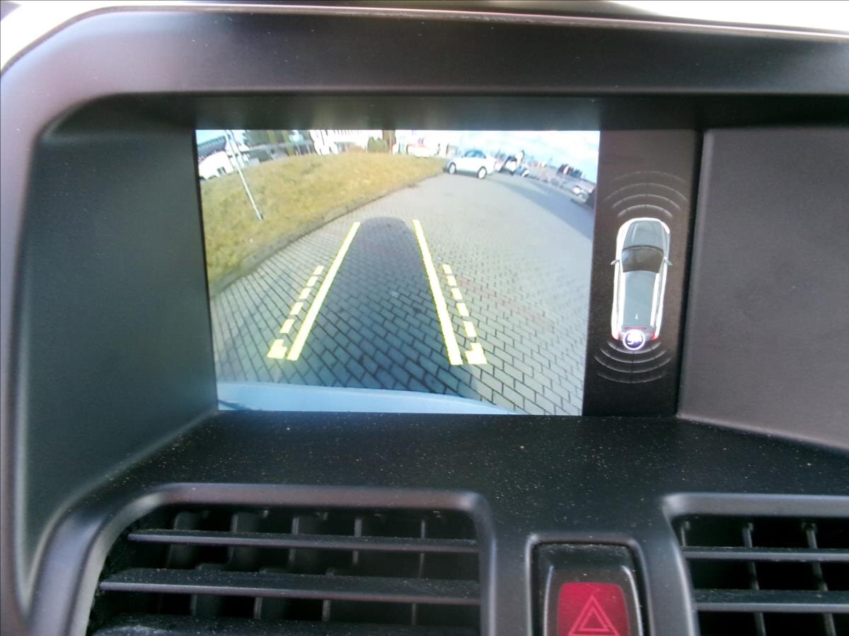 Volvo XC60 SUV / Terénní 2,4 l 133 kw