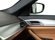 BMW Řada 5 Kombi 3,0 l 195 kw