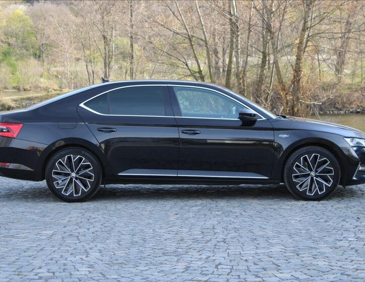 Škoda Superb Sedan / Limuzína 2,0 l 147 kw