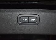 Volvo XC90 SUV / Terénní 2,0 l 228 kw