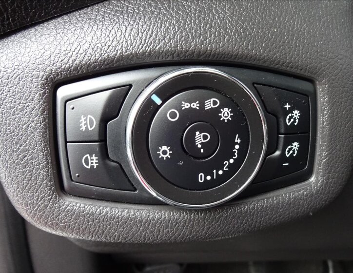 Ford Tourneo Connect MPV 998,0 74 kw