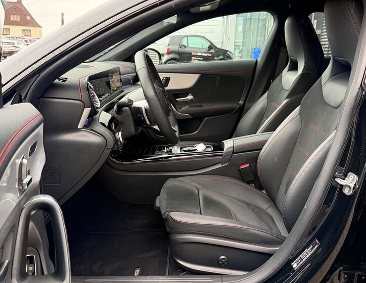 Mercedes-Benz CLA Sedan / Limuzína 2,0 l 110 kw