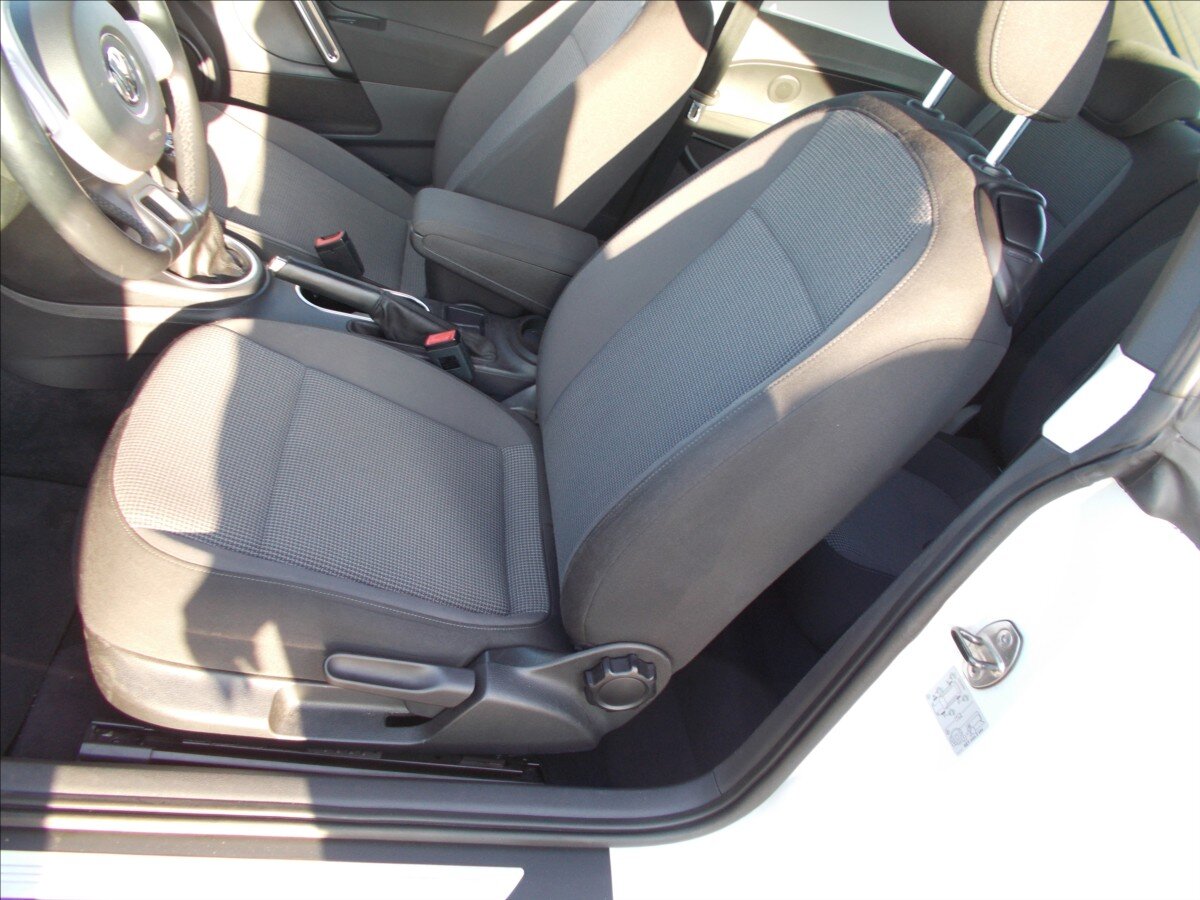 Volkswagen Beetle Hatchback 1,2 l 77 kw