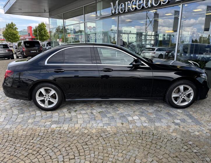 Mercedes-Benz Třídy E 25