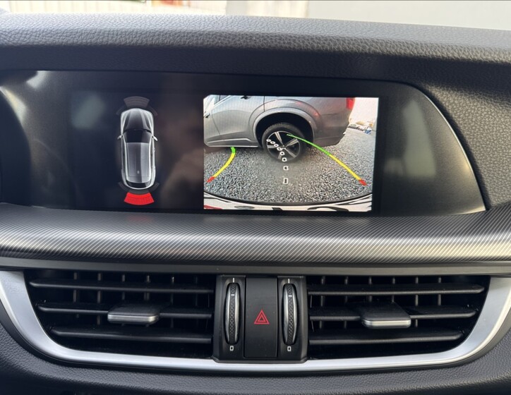 Alfa Romeo Stelvio 41