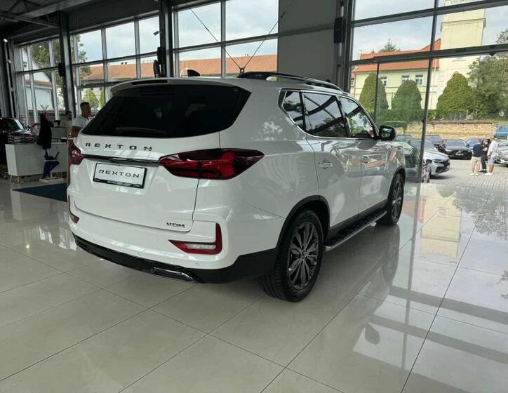 SsangYong Rexton 7