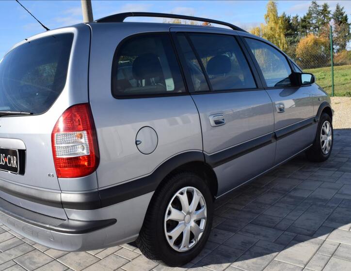 Opel Zafira 5