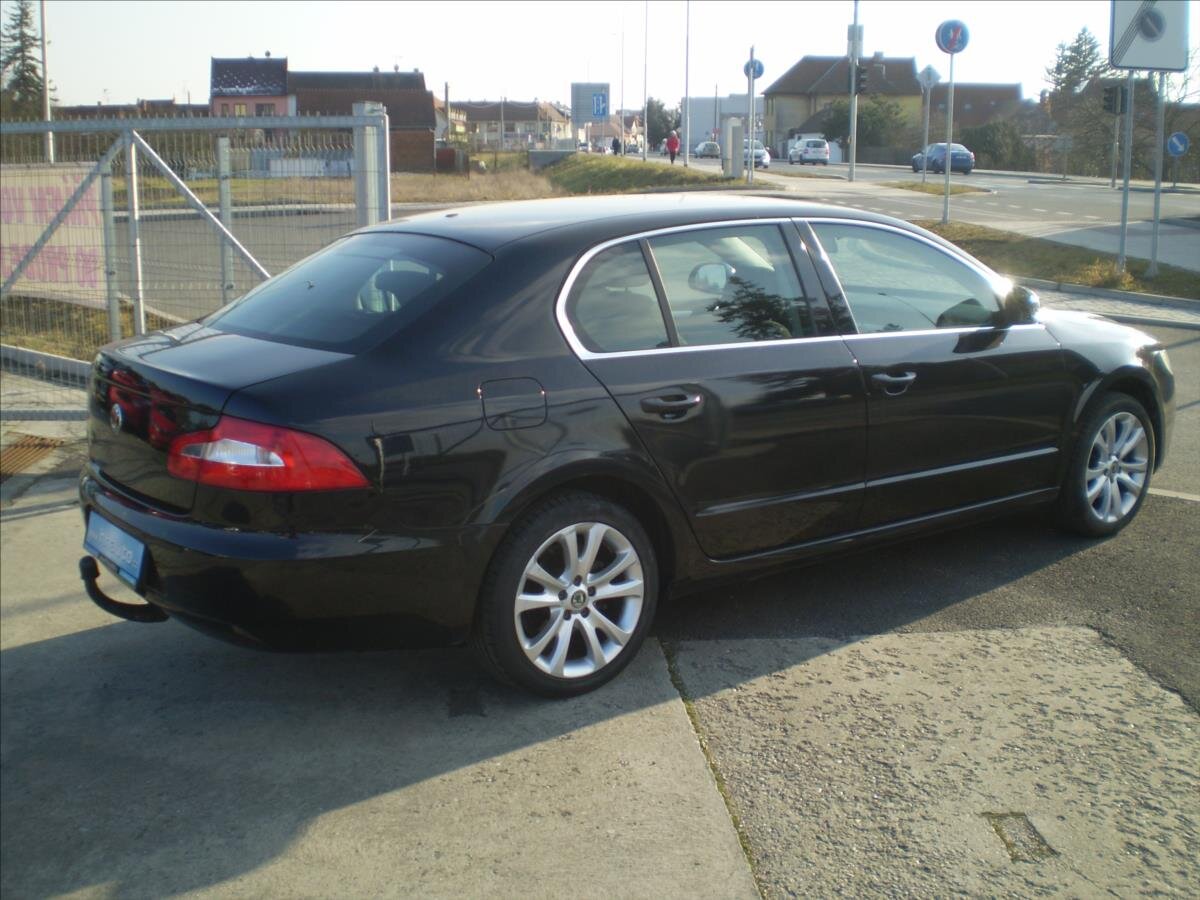 Škoda Superb Sedan 1,6 l 77 kw