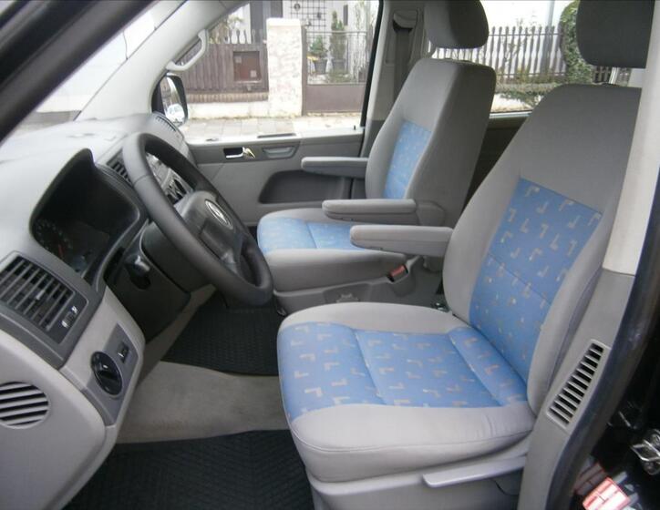 Volkswagen Multivan 13