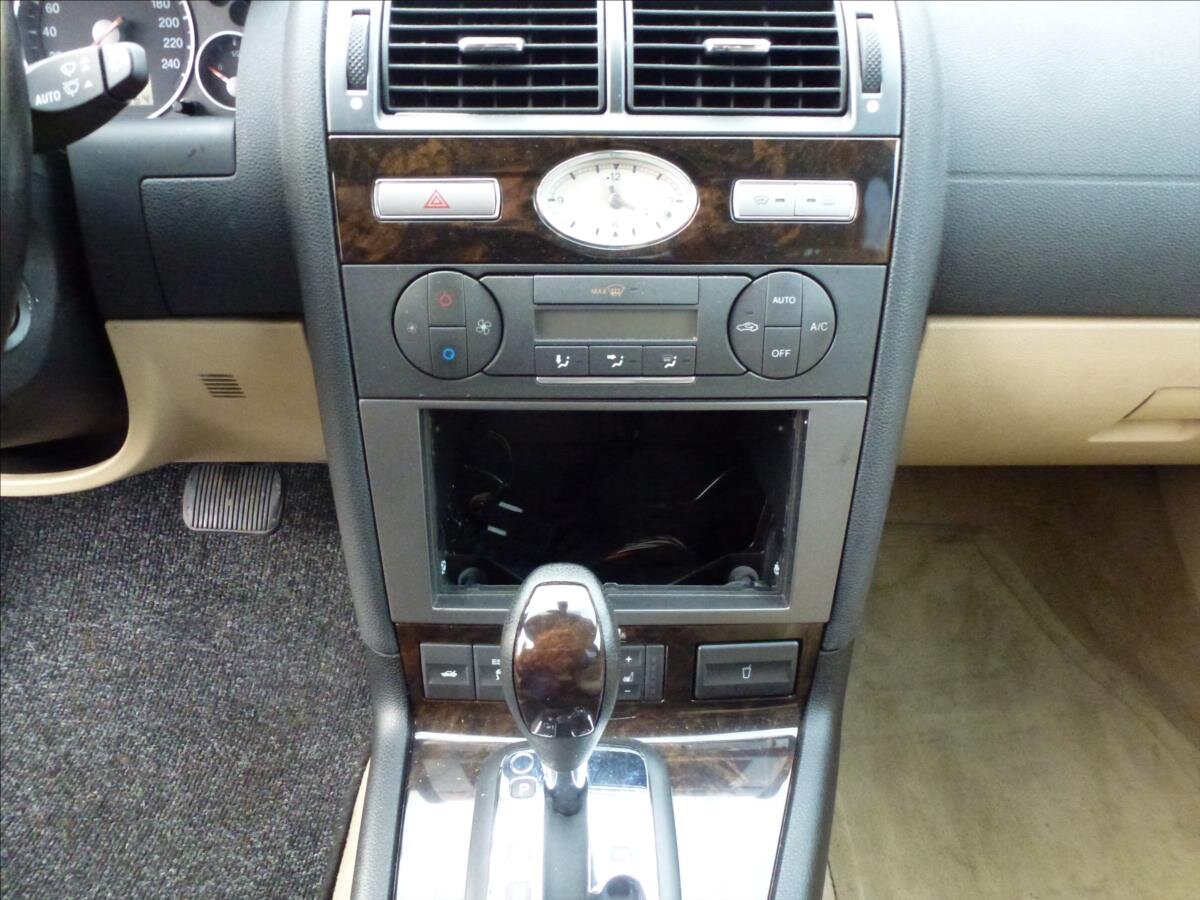 Ford Mondeo Sedan / Limuzína 2,5 l 125 kw